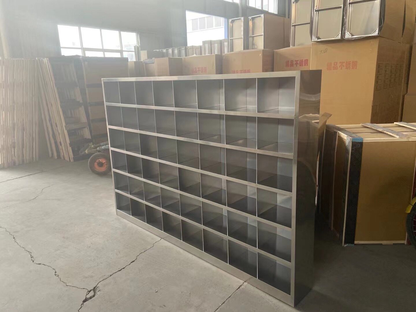 定制不锈钢工厂食堂48格无门碗柜餐盘柜无尘多格储物柜员工鞋柜子