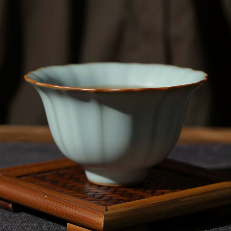 Jingdezhen qingdan sky cyan hand-opening can raise a cup ceramic antique tea master cup raw ore Ru kiln tea cup