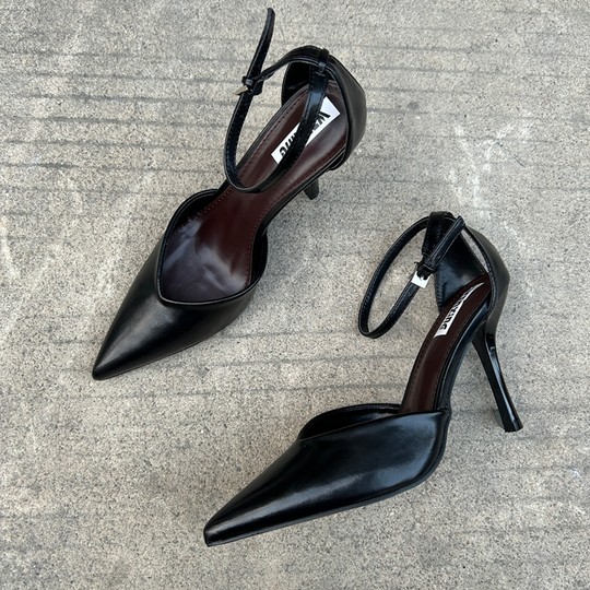 Women's super high heel pointed toe fashionable strappy sandals