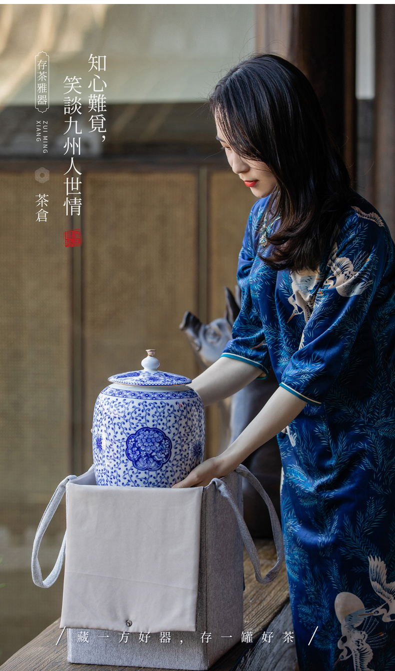 The large capacity of blue and white porcelain tea pot ceramic seal loose tea pu 'er tea caddy fixings moistureproof deposit receives increasing number