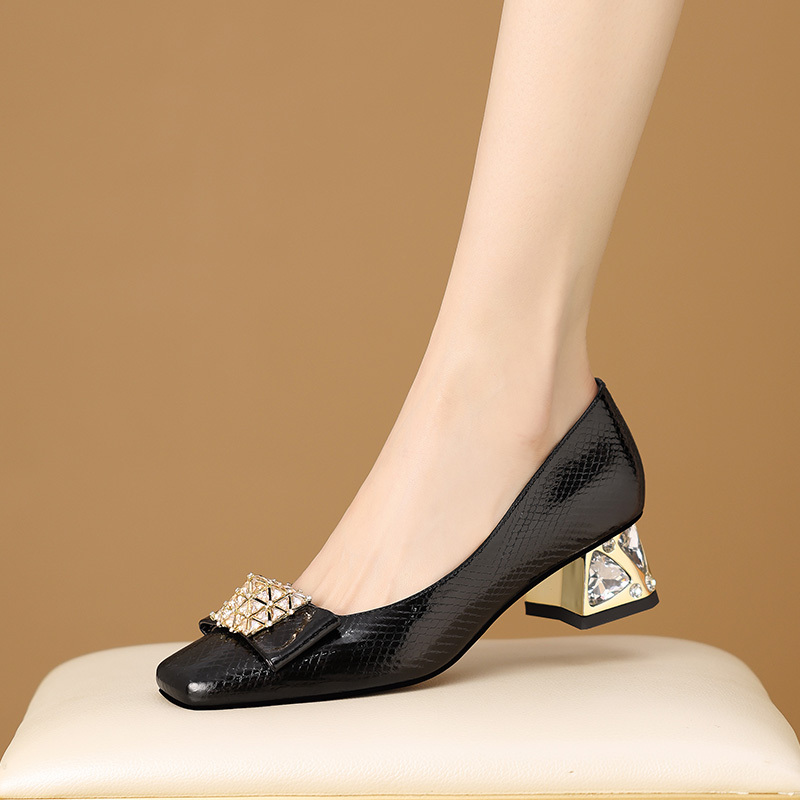 2026 New Women's Leather Shoes for Spring and Summer, Genuine Leather Shallow Mouth Single Shoes, Versatile British Style Patent Leather Chunky High Heels 2026 New Women's Leather Shoes for Spring and Summer, Genuine Leather Shallow Mouth Single Shoes, Versatile British Style Patent Leather Chunky High Heels