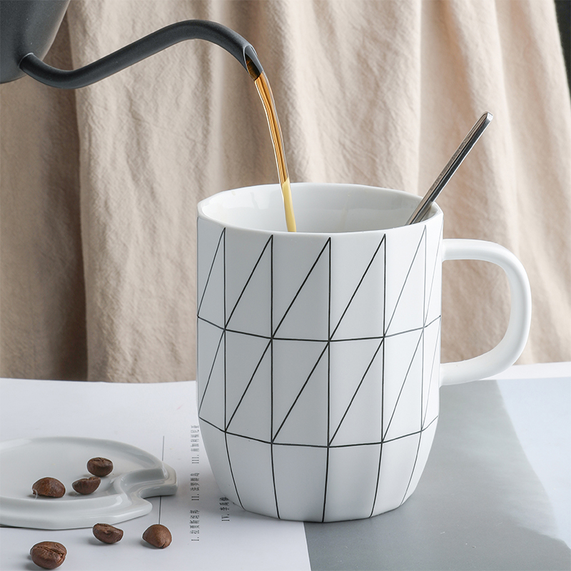 Creative move ceramic keller with spoon tide lovers ultimately responds cup home coffee cups milk cup handle