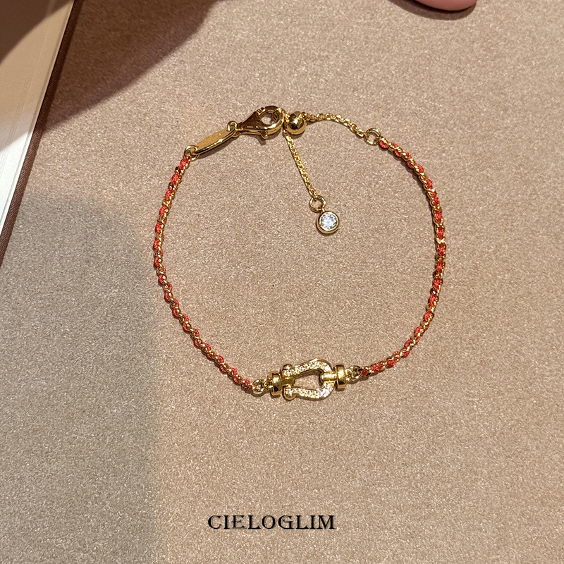 Cieloglim Instant Success Beautiful Horseshoe Buckle Braided Red String Bracelet 2026 New Model High-End Feel Cieloglim Instant Success Beautiful Horseshoe Buckle Braided Red String Bracelet 2026 New Model High-End Feel