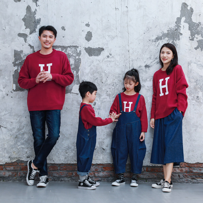 Yijiang winter clothing new Christmas red New Year clothing cotton sweater parent-child clothing family of three and four family clothing