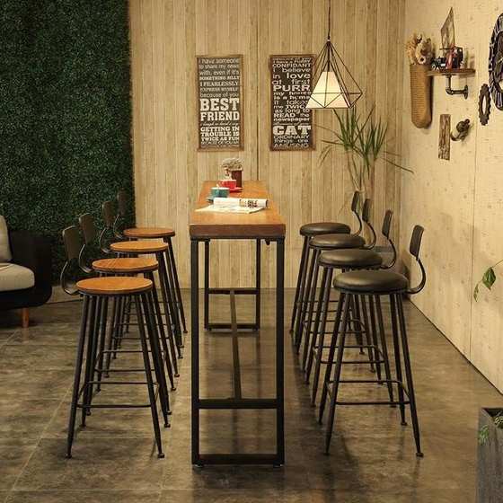 바 단단한 나무 연철 테이블과 의자 홈 테이블 맞춤형 밀크티 가게 벽에 긴 미국 복고풍 높은 발 조합 바