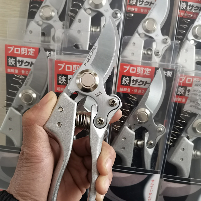 Original Japan imported SK5 fruit tree pruning scissors strong gardening pruning branches Garden labor-saving pruning branch scissors