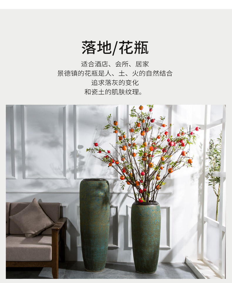 Ceramic vase of large sitting room dry flower arranging flowers is placed a retro POTS villa hotel open window decorations