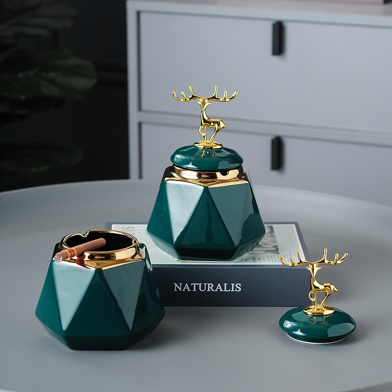 Light and luxurious Ashtray With Lid Ceramic Creative Living Room Office Home Tea Table Hem Birthday Gift Products for the Birthday Gifts