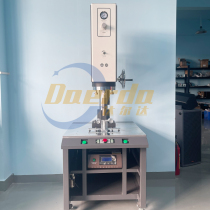 Ultrasonic zinc alloy nozzle cutting machine high power automatic frequency chasing plastic nozzle separation and shaking machine factory