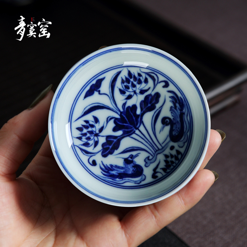 Its green up jingdezhen blue and white porcelain ceramic cups kung fu small single CPU master cup tea cups of tea light sample tea cup