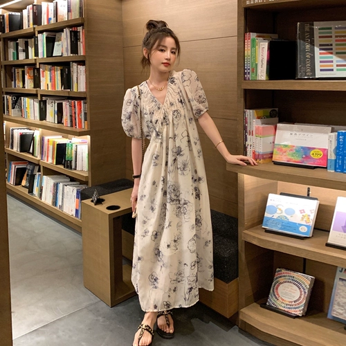 Приталенный корсет, длинная юбка, шифоновое платье, яркий броский стиль, изысканный стиль, цветочный принт, в западном стиле