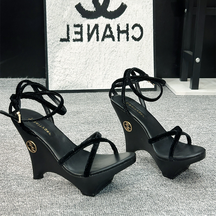 2025 Spring/Summer New Women's Sandals Retro Wedge Cross-Strap Sexy Suede Open-Toe Clogs High Heels for Women