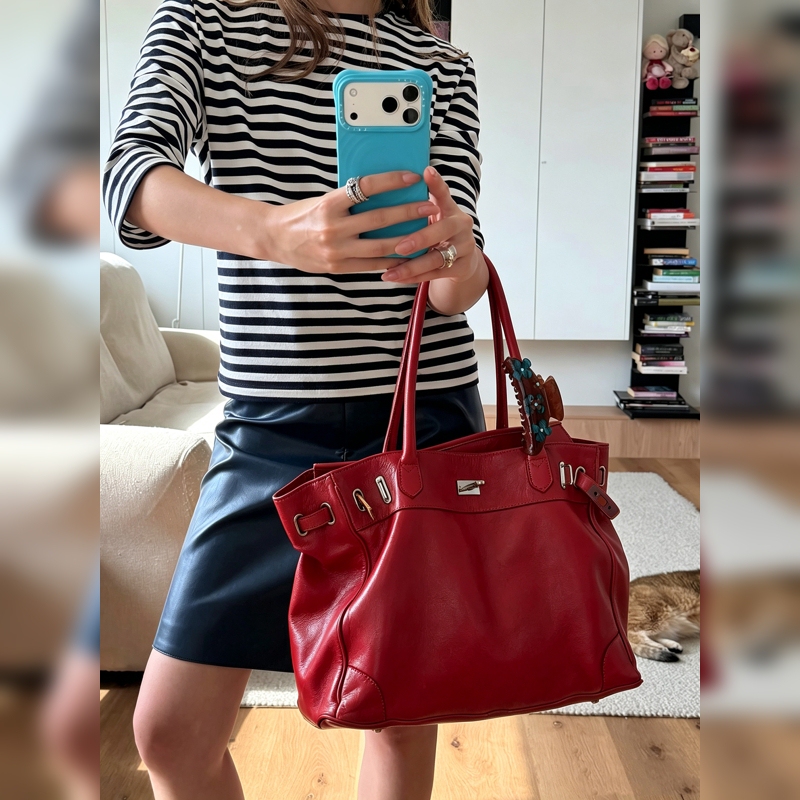 Red Large-Capacity Tote Bag for Women 2026 New High-End Handbag Niche Commuter Large Bag Kelly Bag Red Large-Capacity Tote Bag for Women 2026 New High-End Handbag Niche Commuter Large Bag Kelly Bag