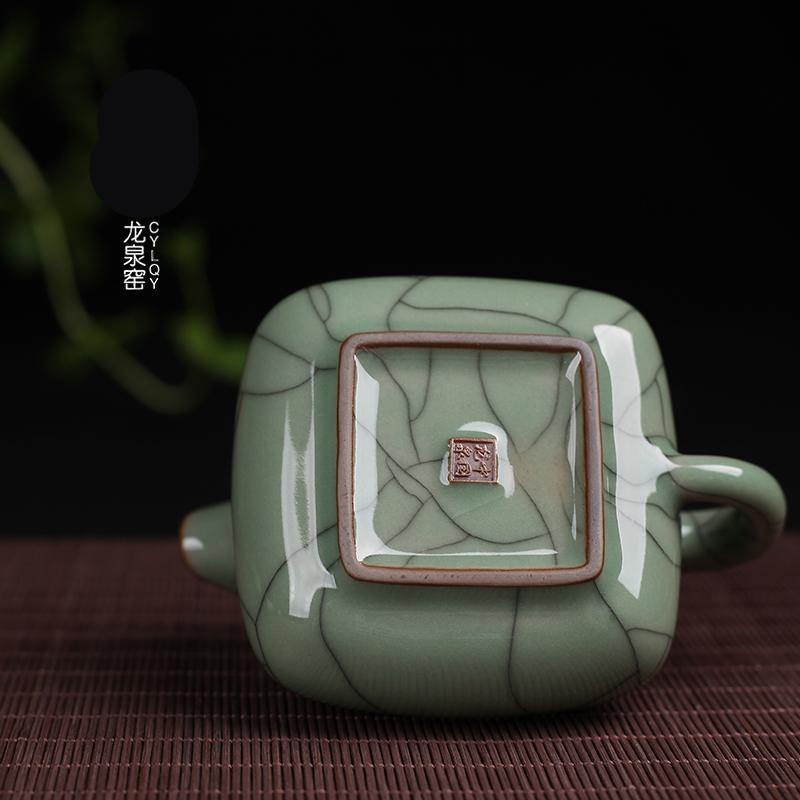 Longquan celadon celadon justice cup ice crack distribution tea ware and ceramics zero cup and a cup of tea