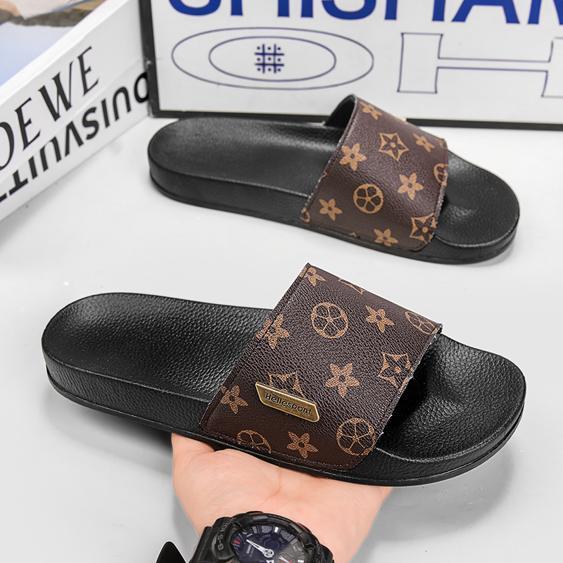 Fashion Classic Slip-On Sandals for Men, Beach Shoes, Non-Slip, Light Luxury Casual Sandals, Trendy Brand ins Vintage Pattern