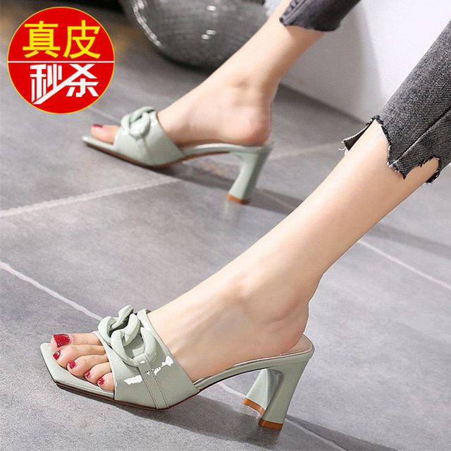 High-heeled slippers, thick-heeled women's sandals, summer 2022 new Yierkang open-toed patent leather all-match flip-flops