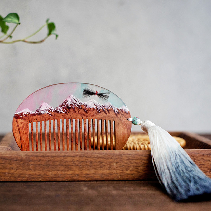 Square tire hair souvenir newborn fetal hair comb original handmade custom sandalwood peak fetal hair comb