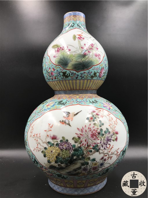 清・乾隆年製款・古陶磁器・粉彩開窗花卉紋三足文房水盂・箱付