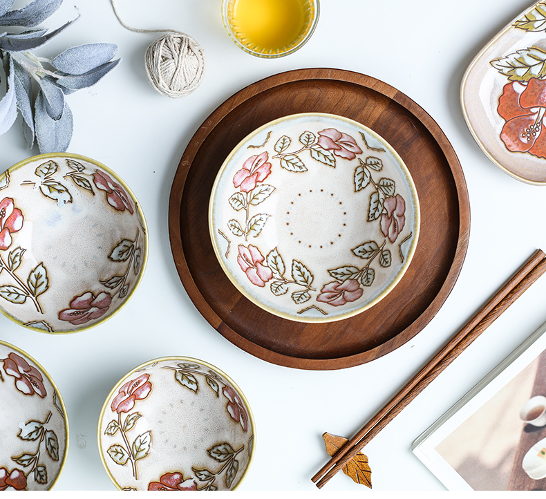 Japan 's imports of ceramic tableware red red flower bowl under the glaze color porringer rainbow such use a Japanese home
