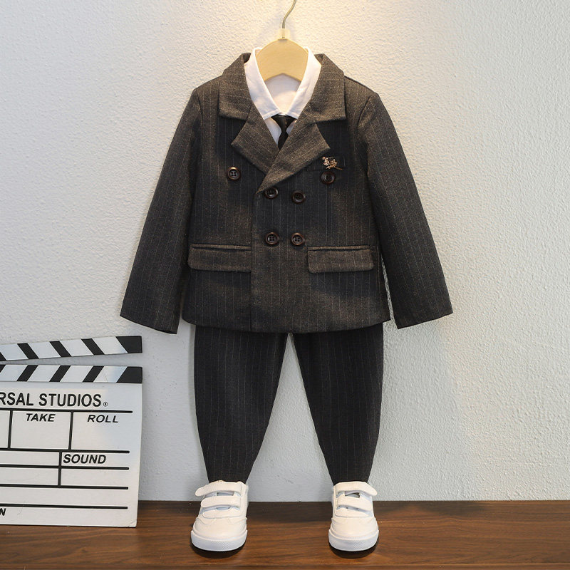 Boy gown Child Inn Wind Fancy Suit Suit Boy Spring Autumn Flowers Children Pianos Play for the Year of the Year