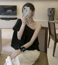 2022 Summer new caution machine shoulder shirt female exposes shoulder design and shoulder - sleeveless coat