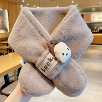 Коричневая счастливая кривоухая собака