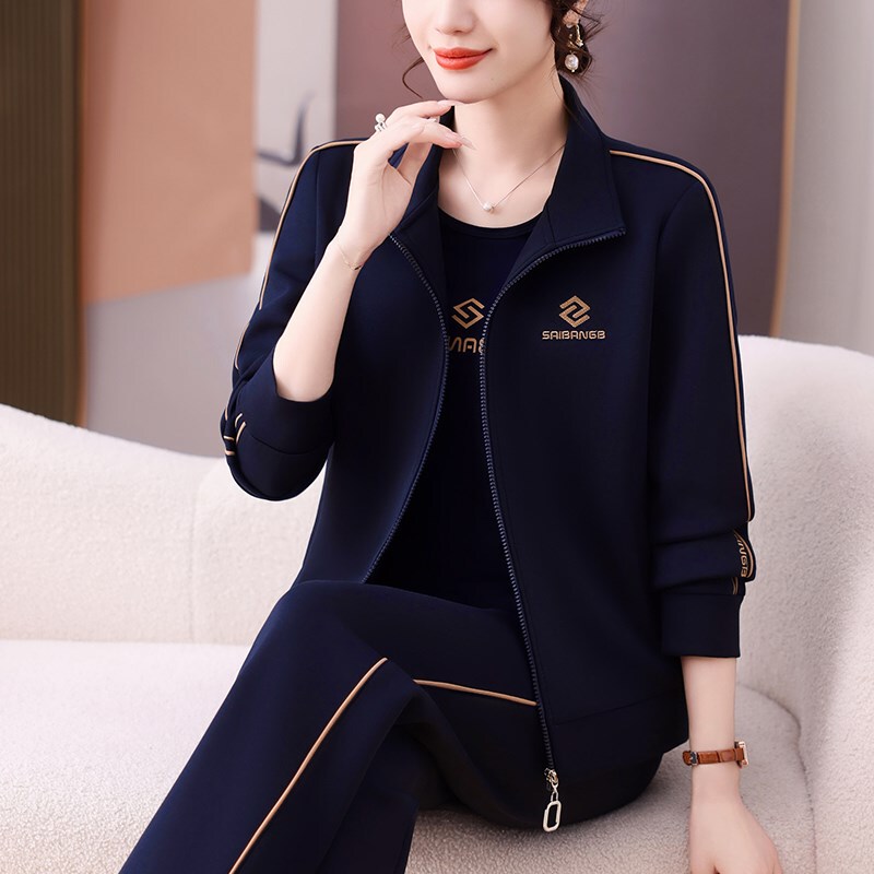Official Clover Brand Middle-Aged and Elderly Women's Clothing, Mom's 2026 Autumn Casual Suit, Elegant and High-End Sportswear for Wealthy Ladies Official Clover Brand Middle-Aged and Elderly Women's Clothing, Mom's 2026 Autumn Casual Suit, Elegant and High-End Sportswear for Wealthy Ladies