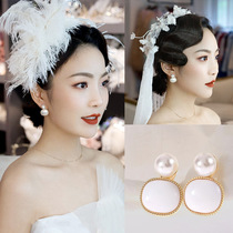 Super fairy girl gentle green retro harbor style Korean temperament Joker earrings Pearl GEM round earrings