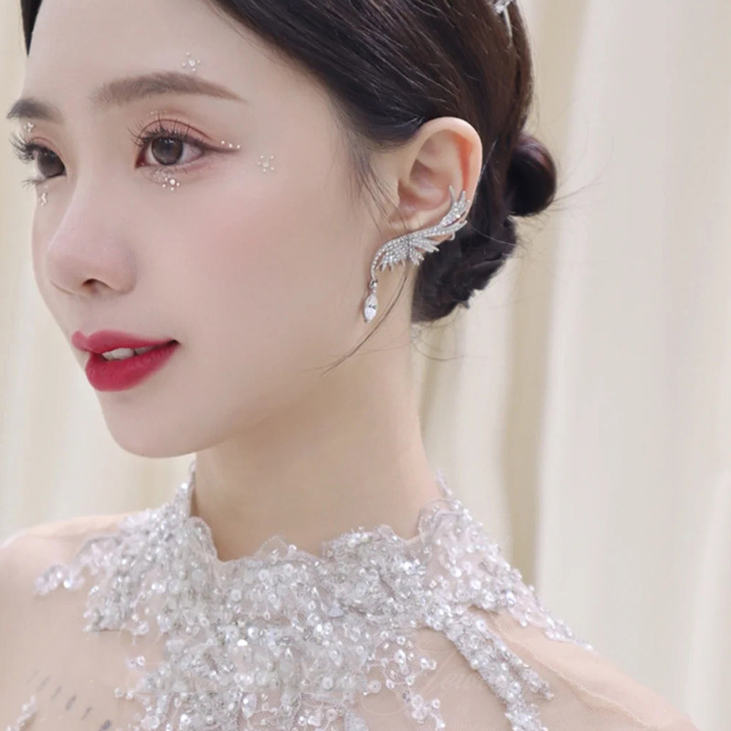 2022 European and American new fashion temperament Wings Crystal Pendant Earpiece Clips Bridal Earrings Ear Ornaments Trend Classics