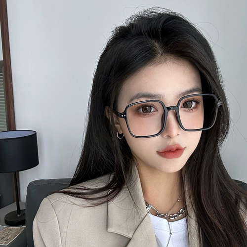 Псевдо -заполненный артефакт черные рамки очки женская высокая высокая часть лица квадратная рама.