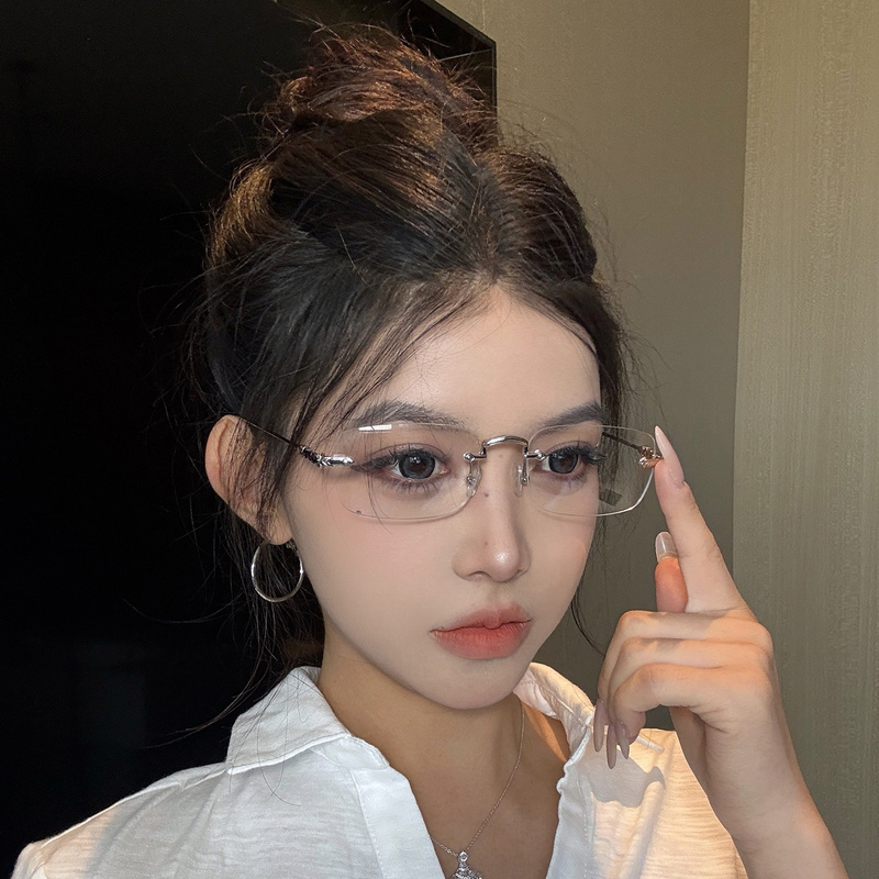 Vintage Square Rimless Glasses for Women with a High-End Feel, Suitable for Square and Round Faces, Old Money Style, Silver Gold-Rimmed Frame, Elegant Bad-Boy Style, Mature Lady Vintage Square Rimless Glasses for Women with a High-End Feel, Suitable for Square and Round Faces, Old Money Style, Silver Gold-Rimmed Frame, Elegant Bad-Boy Style, Mature Lady
