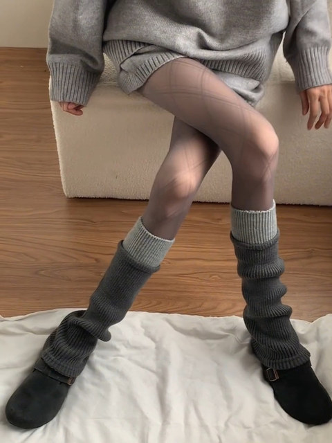 Color-Blocked Knitted Warm Leg Warmers, Calf Socks Paired with Shark Pants, Layered Slouch Socks, Slimming Micro-Flared Calf Sleeves for Autumn and Winter