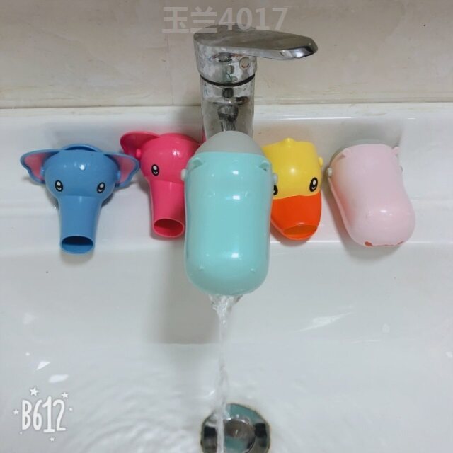 Faucet splash-proof head flat head room cute flat head nozzle slot outlet water diversion splash proof