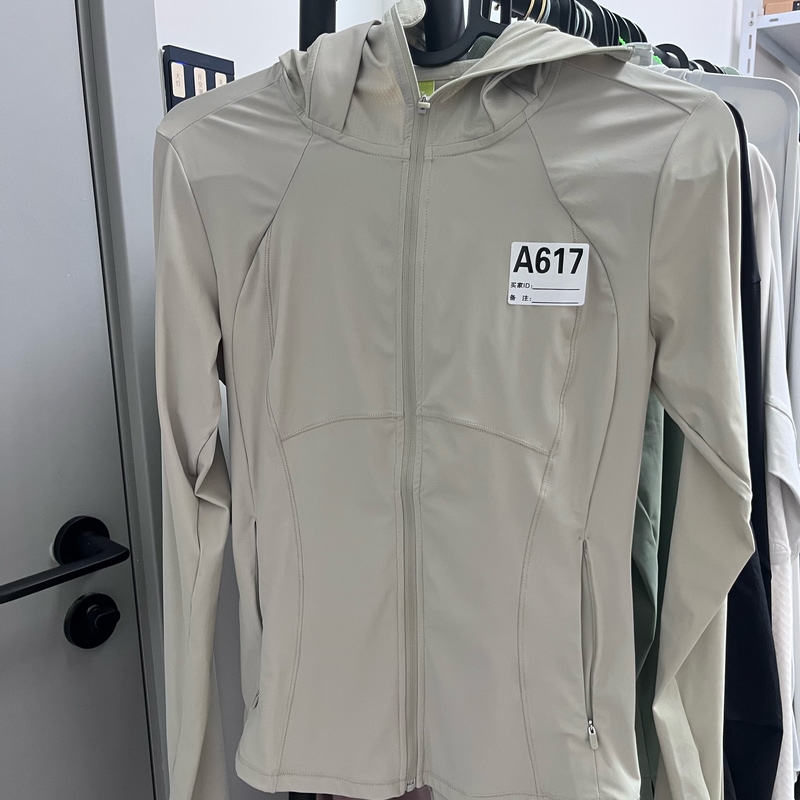 900 Supermodel Slim Fit Model, Brand New Without Original Packaging