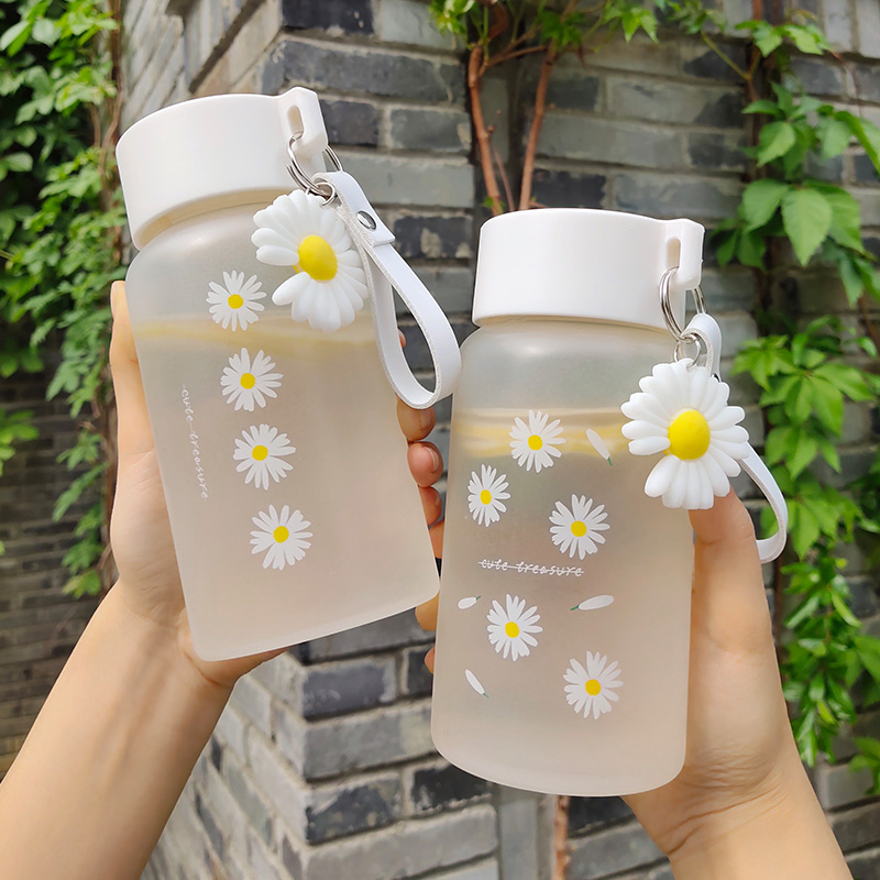 Water glass female portable minima FRESH AND CUTE CREATIVE PERSONALITY TREND NET RED SUMMER GIRLS INS GLASS SMALL CUPS