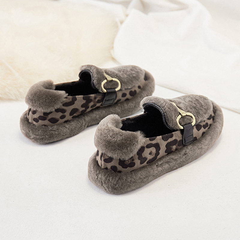 The new strong push thick-soled BAO WEN fur shoes women's outerwear fashion slip-on leather warm wool cotton shoes