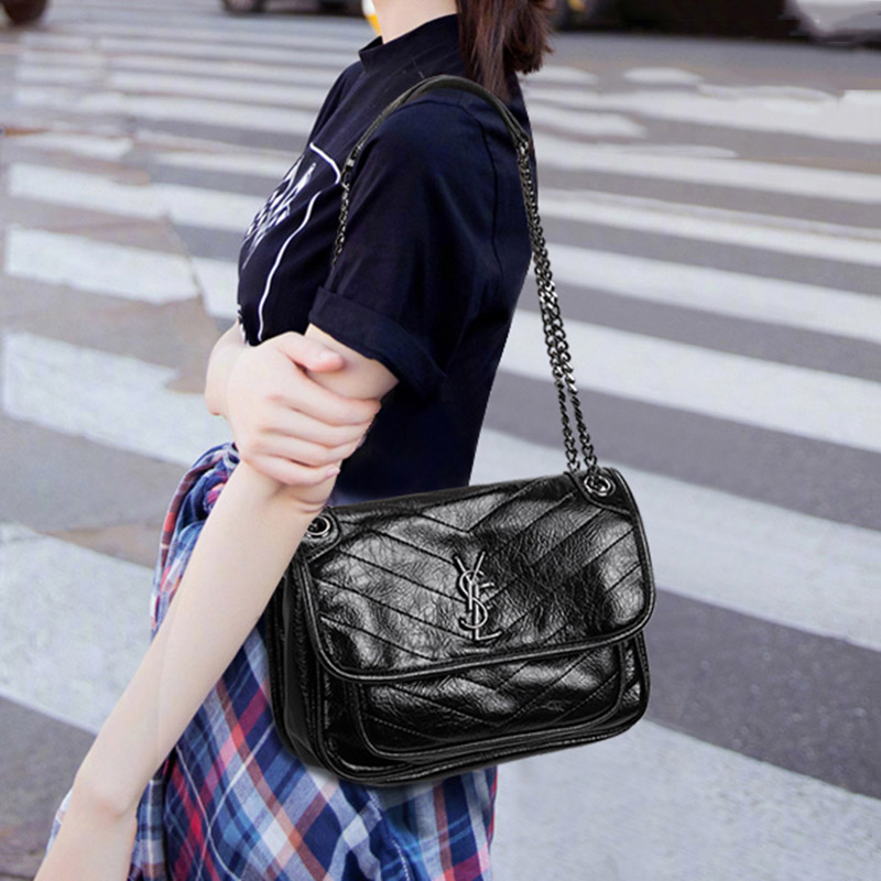 Bag Packs Women 2022 New Packs Black Genuine Leather Skew Satchel Light Luxury Brands Tide Fashion Large Capacity Single Shoulder Bag