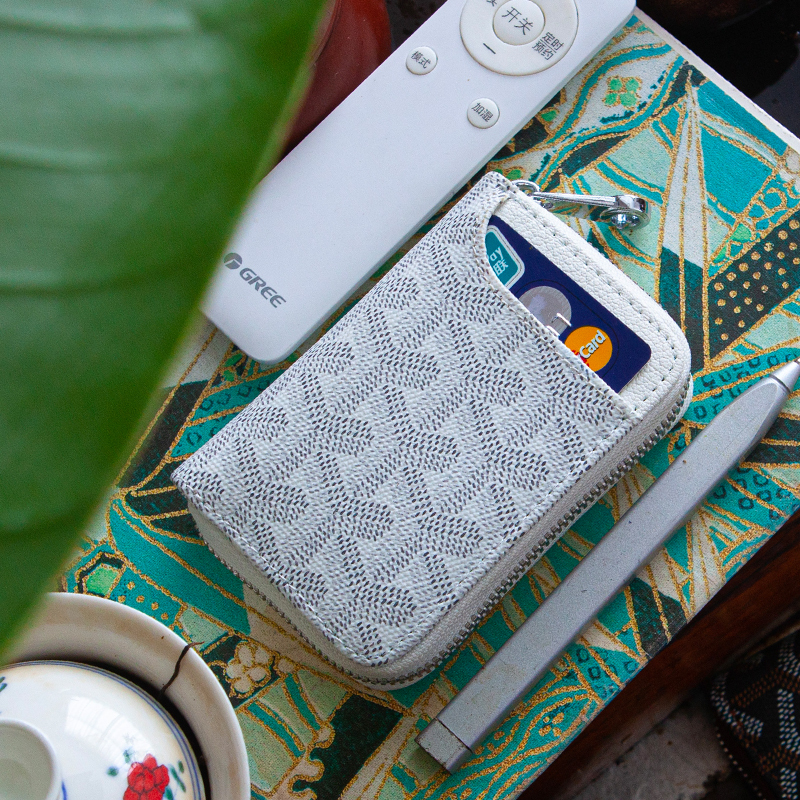 Car Key Cover, Light Luxury, Niche, Universal, Multi-Functional Car Key Cover, 2025 New Model Car Protective Cover, Car Key Bag Car Key Cover, Light Luxury, Niche, Universal, Multi-Functional Car Key Cover, 2025 New Model Car Protective Cover, Car Key Bag