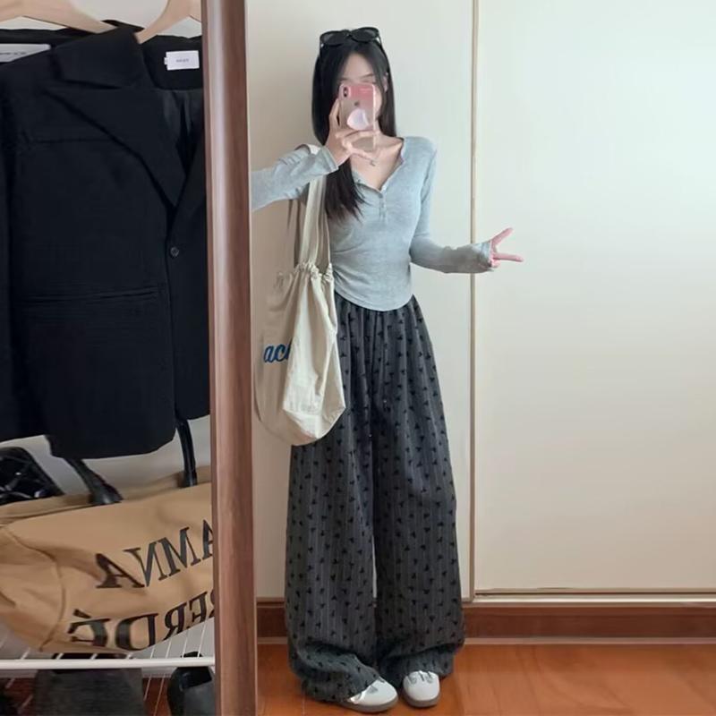 Maternity Pants with Butterfly Print Design, American Retro Casual Wide-Leg Pants for Spring and Autumn, Slimming Straight-Leg Pants for Pregnant Mothers Maternity Pants with Butterfly Print Design, American Retro Casual Wide-Leg Pants for Spring and Autumn, Slimming Straight-Leg Pants for Pregnant Mothers