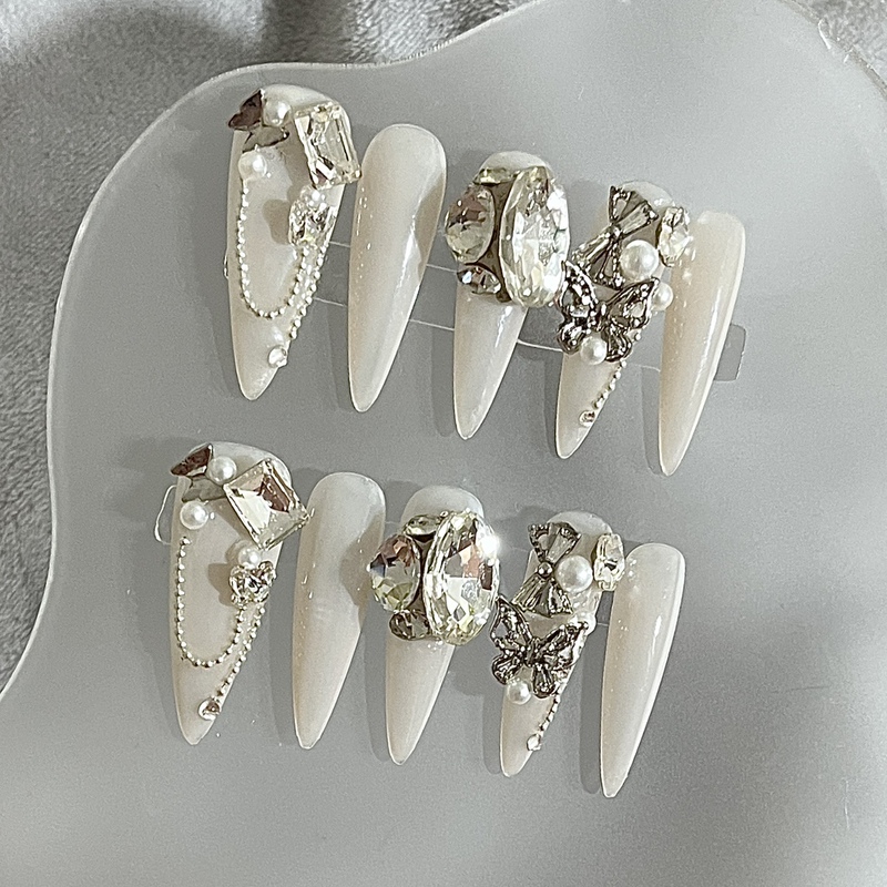 Luxurious Full Diamond//Sparkling Nail Art Pigeon Bride Wedding Nails High-End Light Luxury Handmade Wearable Nails Long Water Drop Nails