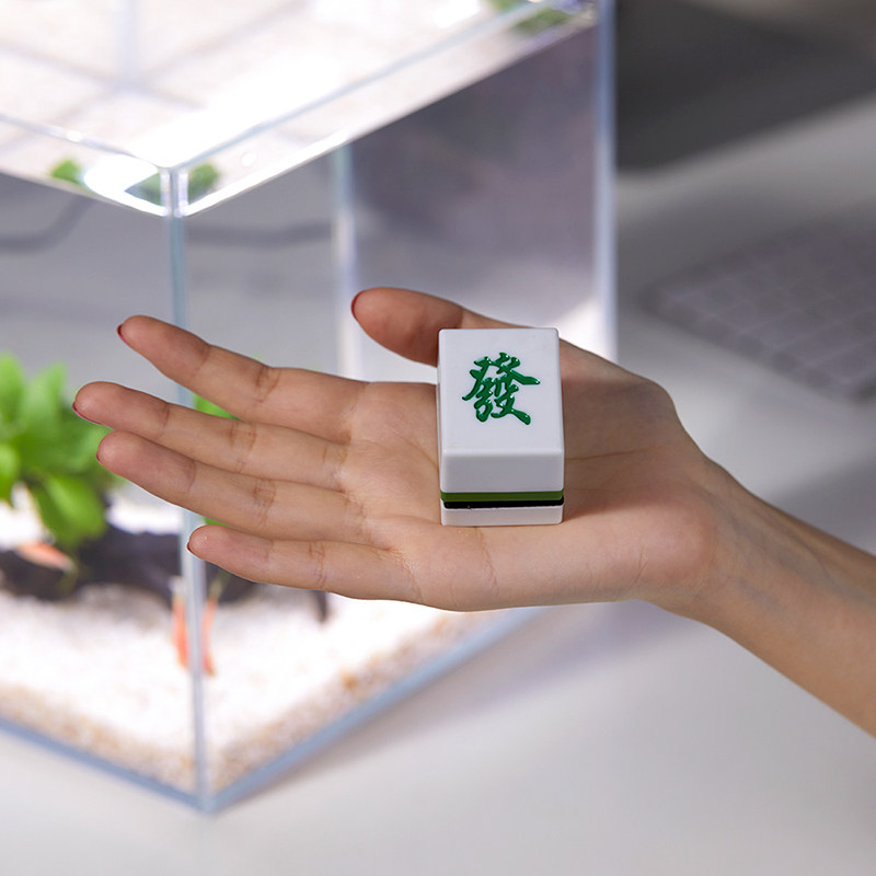 Mini small magnetic brushed fish tank strong magnetic mahjong brush wiping cylinder deity glass decontamination to remove the algae cylinder to clean