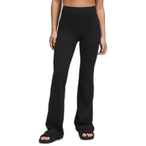 Daily fashion running errands Lululemon Groove high waist pocket flared pants LW5GOMA