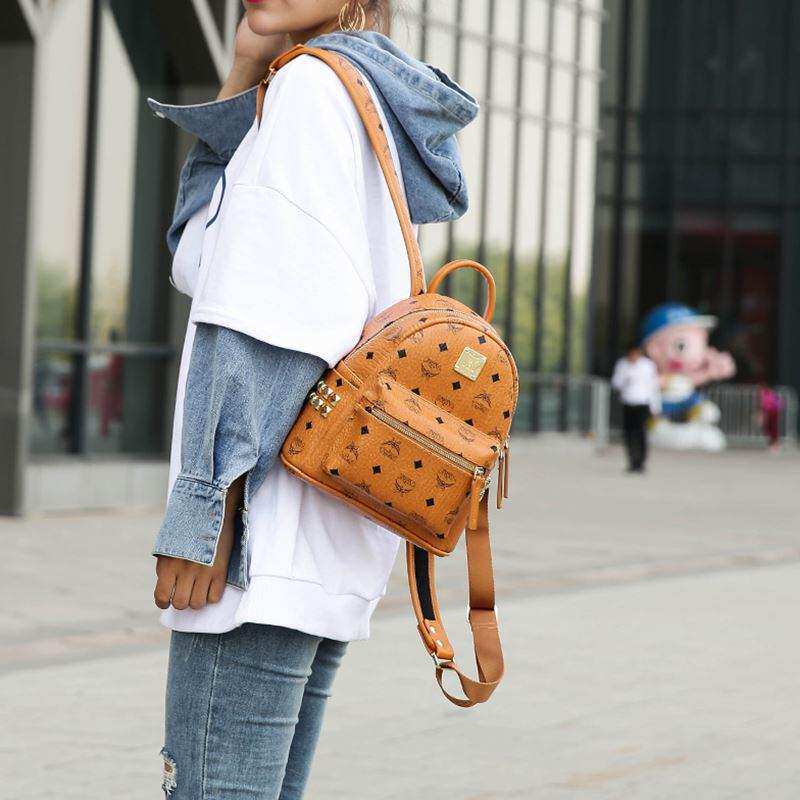 Han Edition Rivet Mini Shoulder Backpack Fashion Pampus and Single Shoulder Bag Fresh Campus Student Bag