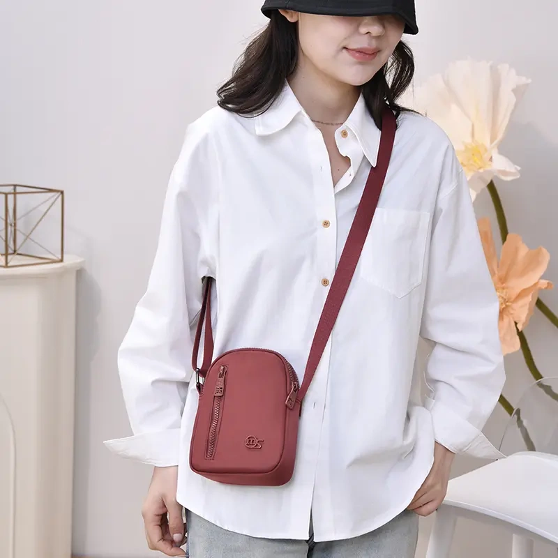 [Migu Migu] Summer Casual Versatile Phone Bag 2026 New Model Simple Portable Small Bag for Going Out