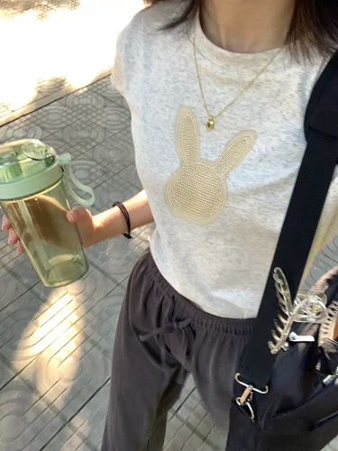 Красный оберег на день рождения, весенняя летняя базовая приятная телу хлопковая футболка, короткий рукав, коллекция 2023, год кролика