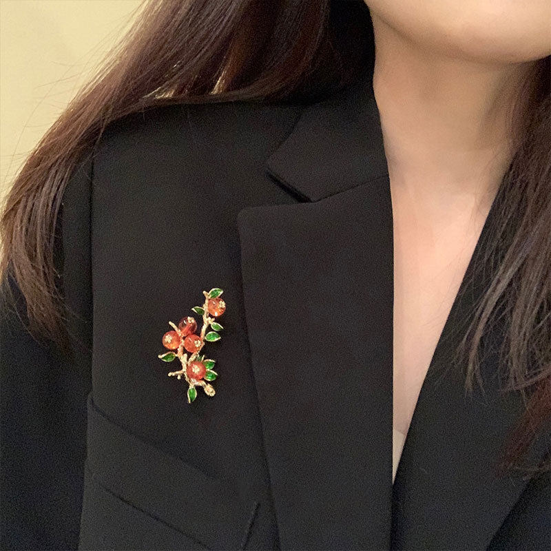 Chinese-Style Persimmon Brooch, High-End Women's Luxury Glass Pin, Good Things Happen, Fruit Corsage Accessory, Trendy