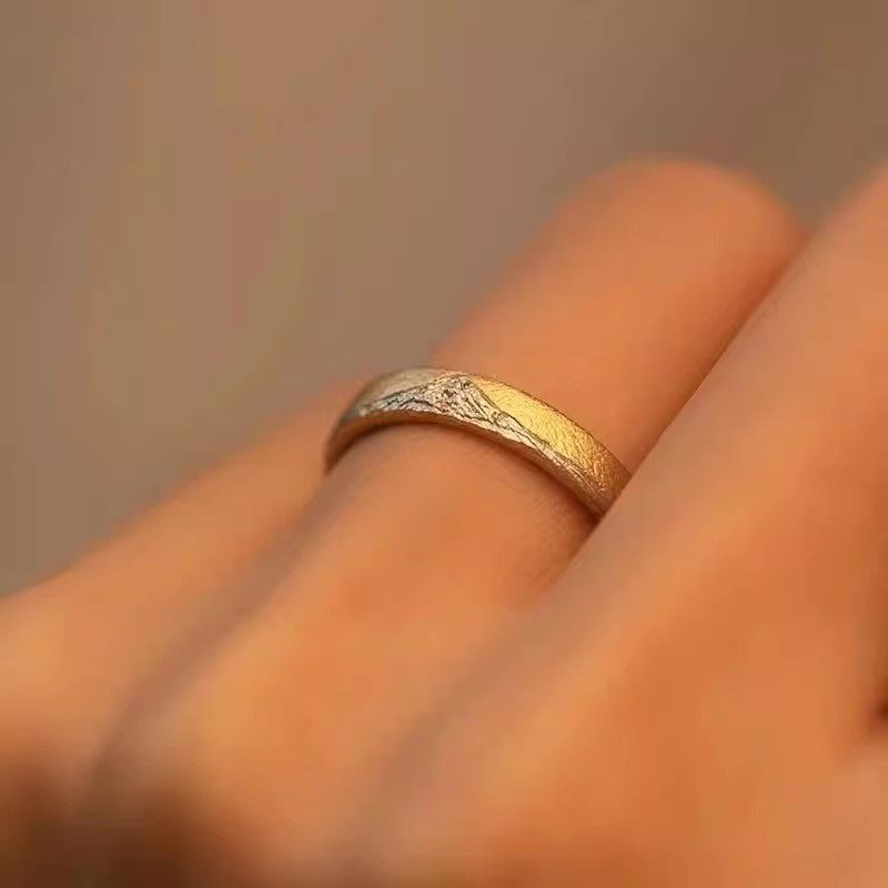 2024 New Style Rizhao Jinshan Peak Ring for Men and Women, Open Design, Fashionable, Unique, Light Luxury, High-End Couple Ring
