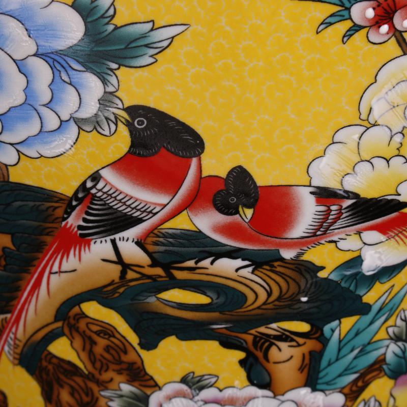 Jingdezhen imitation qianlong antique colored enamel painting of flowers and be born great goddess of mercy bottle Chinese style classical Ming and the qing dynasty vase furnishing articles