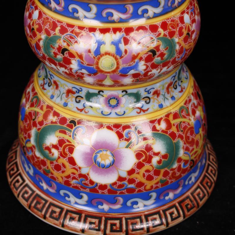 Jingdezhen paint colored enamel porcelain imitation yongzheng com.lowagie.text.paragraph candlestick antique reproduction antique collection of Chinese style home furnishing articles