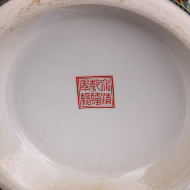 Jingdezhen imitation qianlong antique colored enamel painting of flowers and be born great goddess of mercy bottle Chinese style classical Ming and the qing dynasty vase furnishing articles